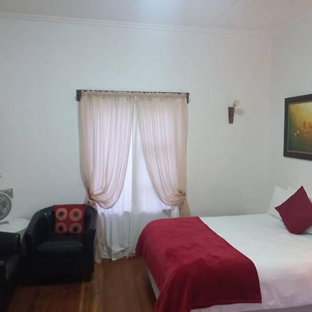Villelodge Accommodation Людеріц Екстер'єр фото