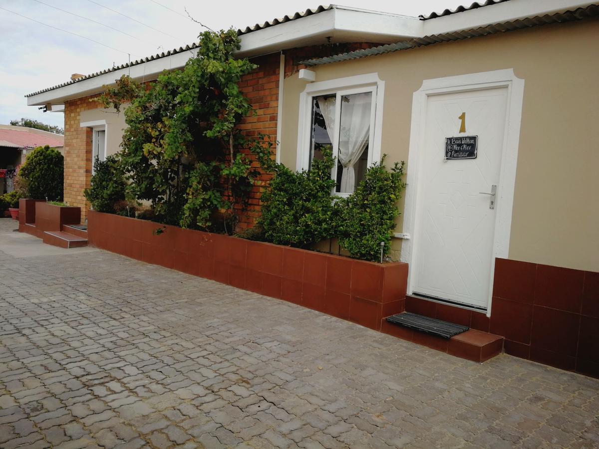 Villelodge Accommodation Людеріц Екстер'єр фото